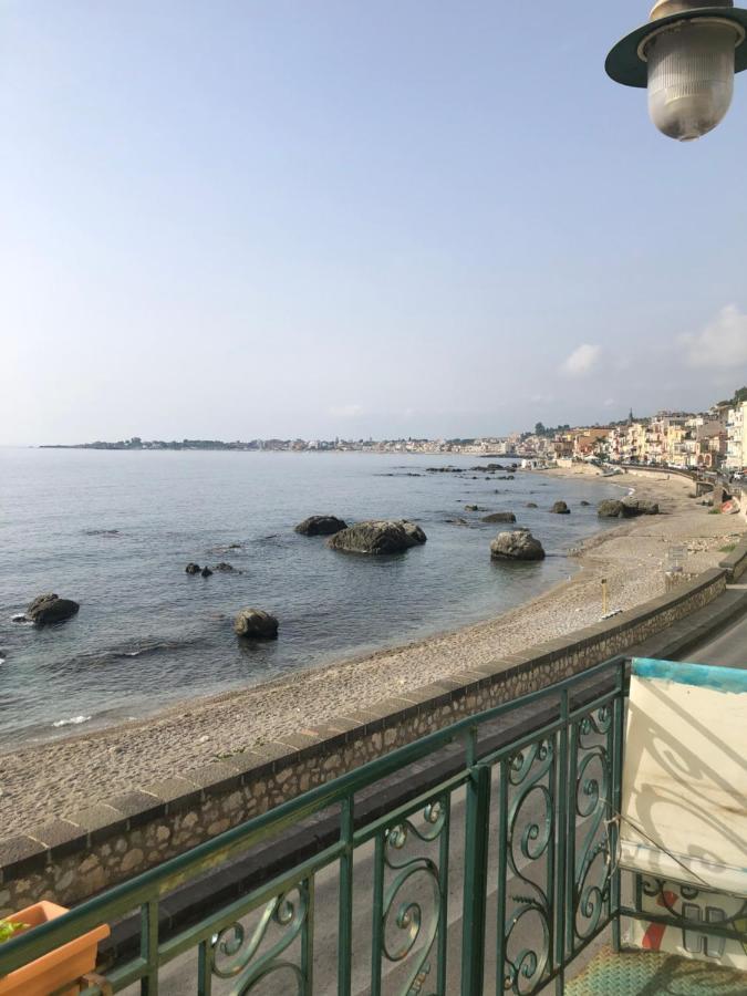 Hostel Beach House Giardini Naxos Exterior photo