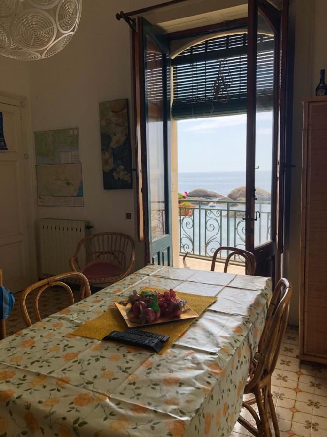 Hostel Beach House Giardini Naxos Exterior photo
