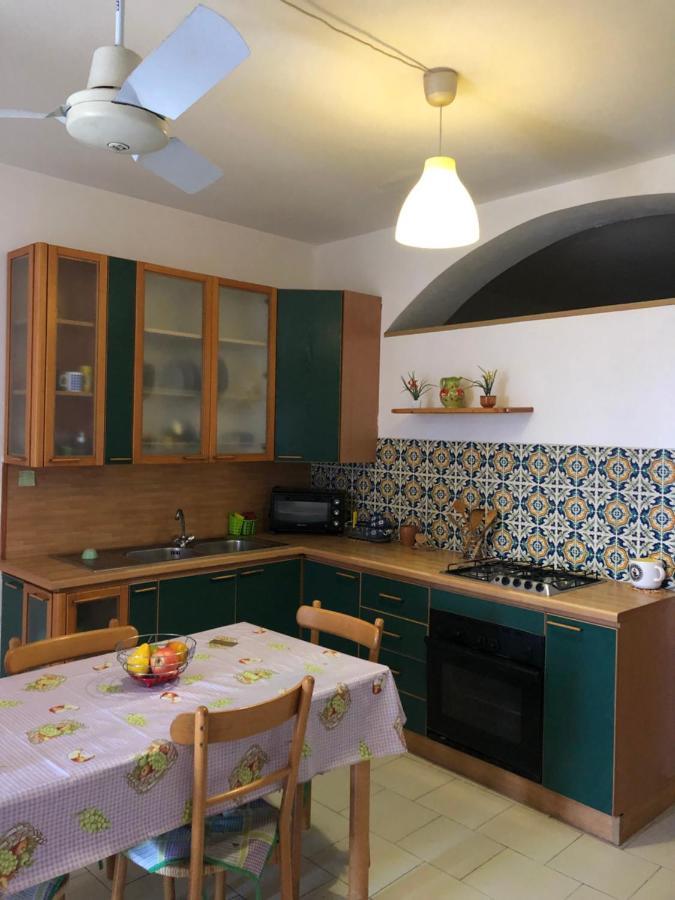 Hostel Beach House Giardini Naxos Exterior photo