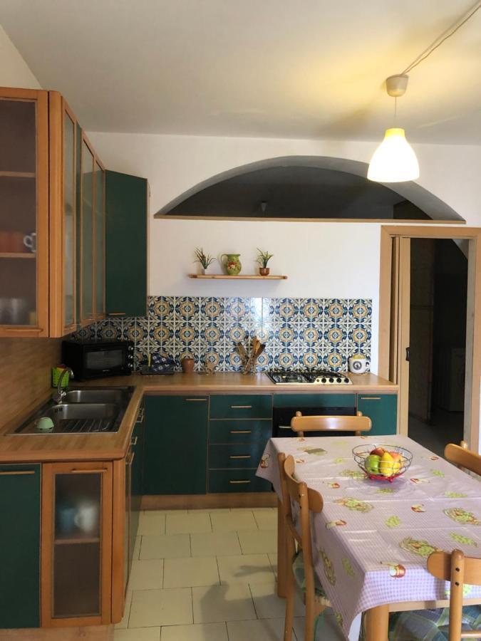 Hostel Beach House Giardini Naxos Exterior photo